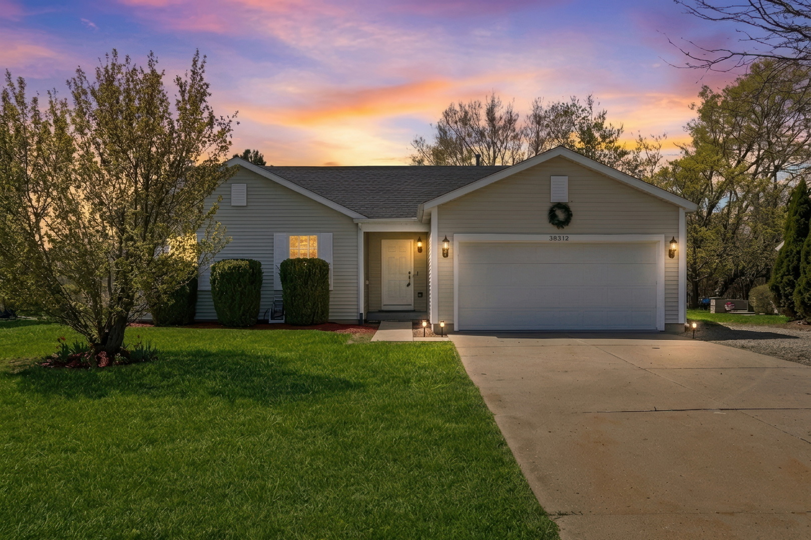 main property photo 32