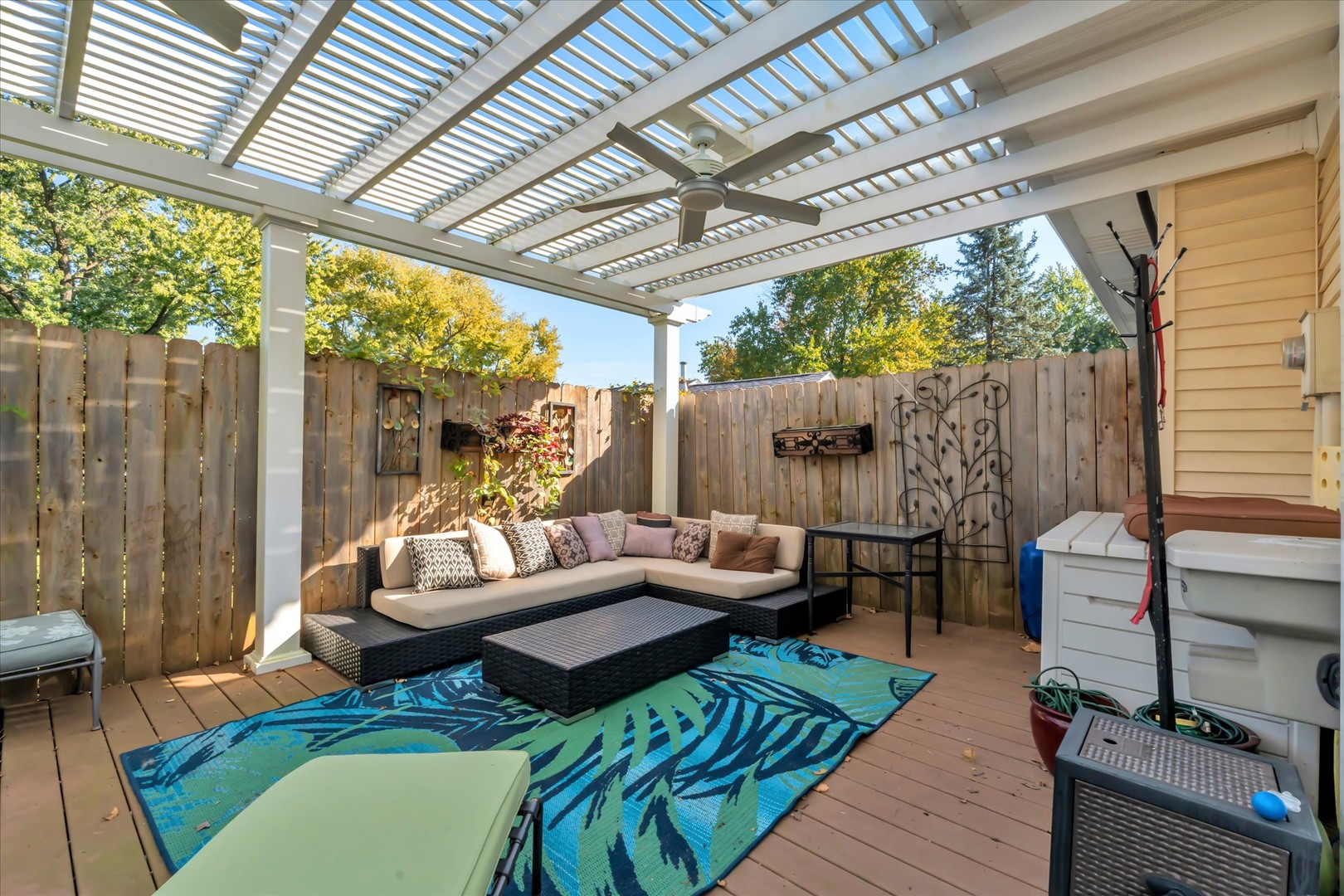 main property photo 50