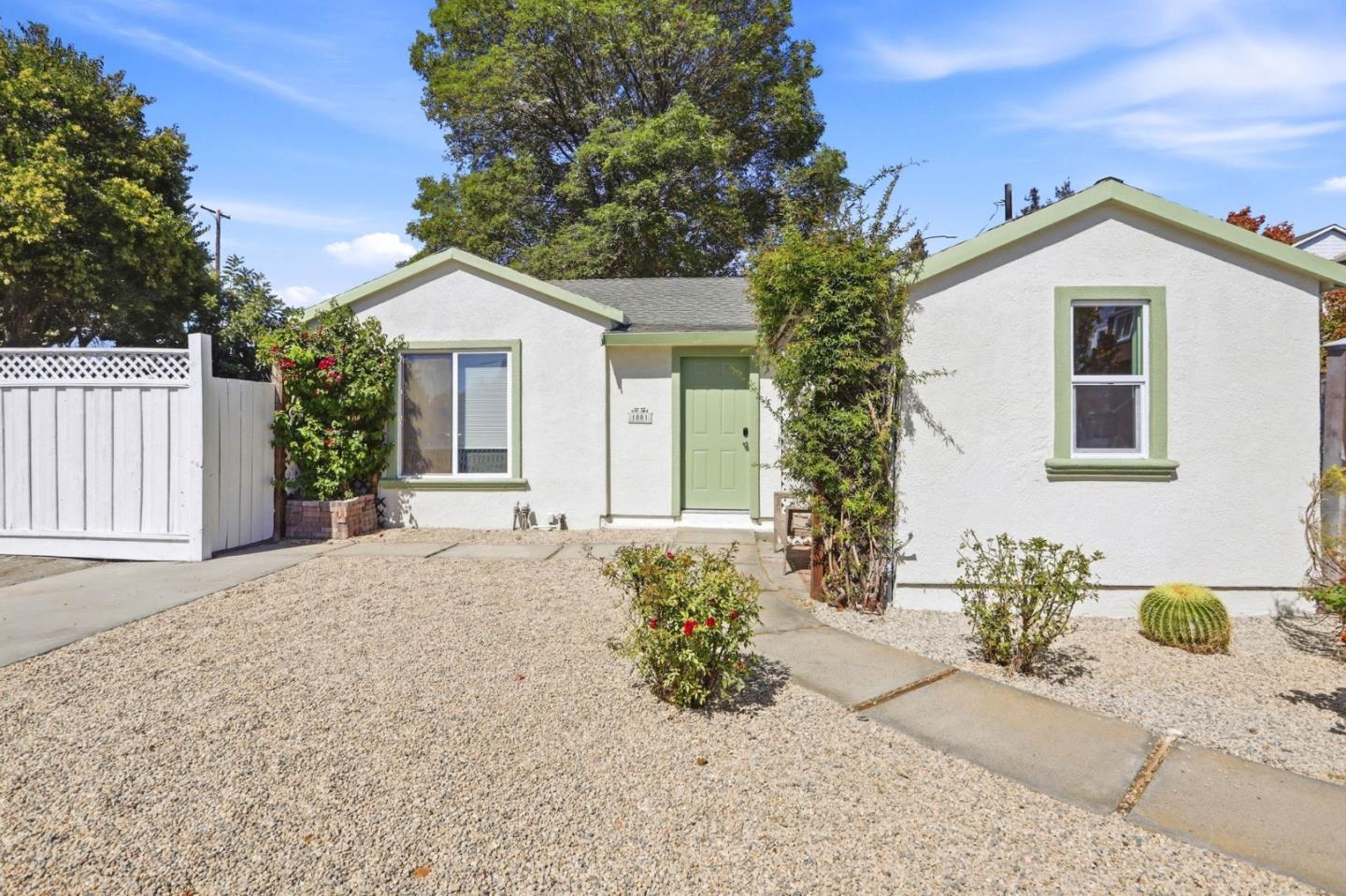 main property photo 0