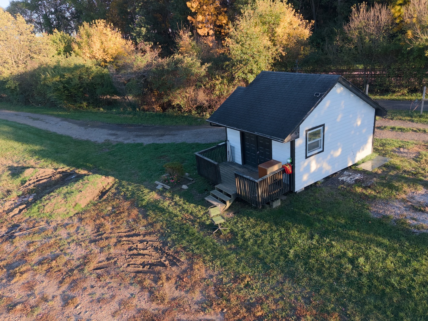 main property photo 32