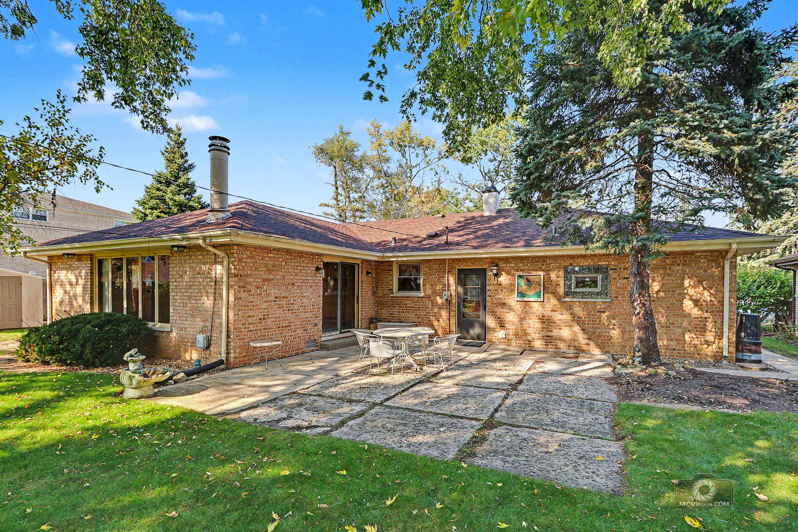 main property photo 23