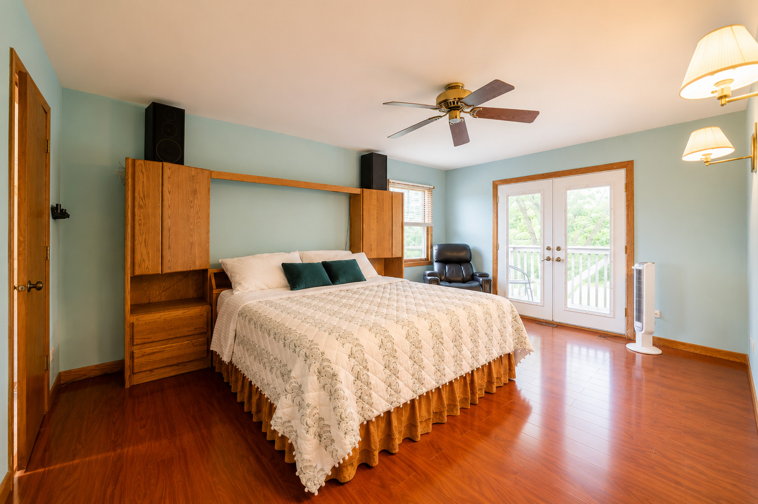 main property photo 25