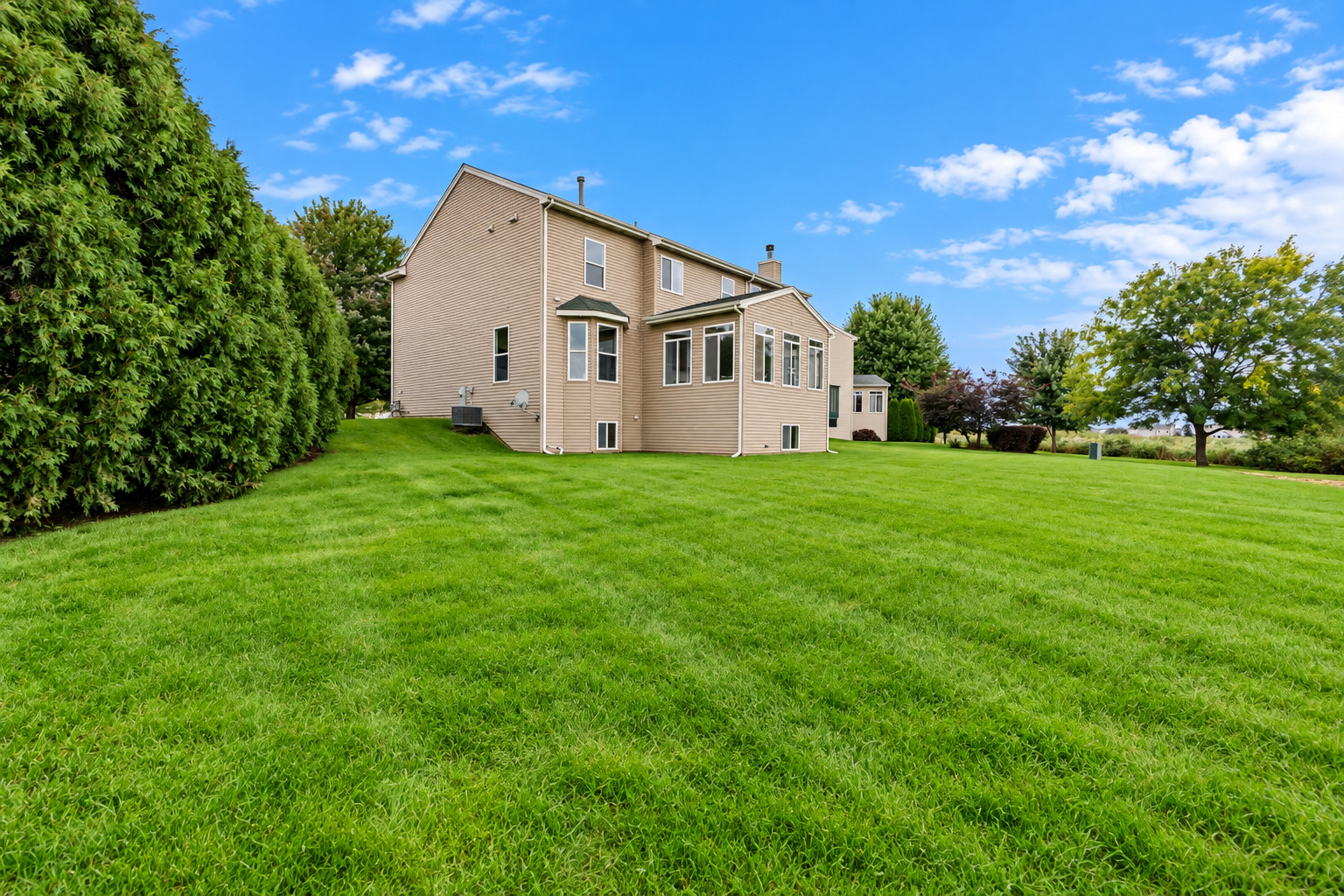 main property photo 3