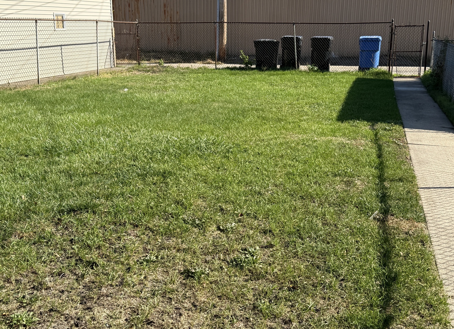 main property photo 14