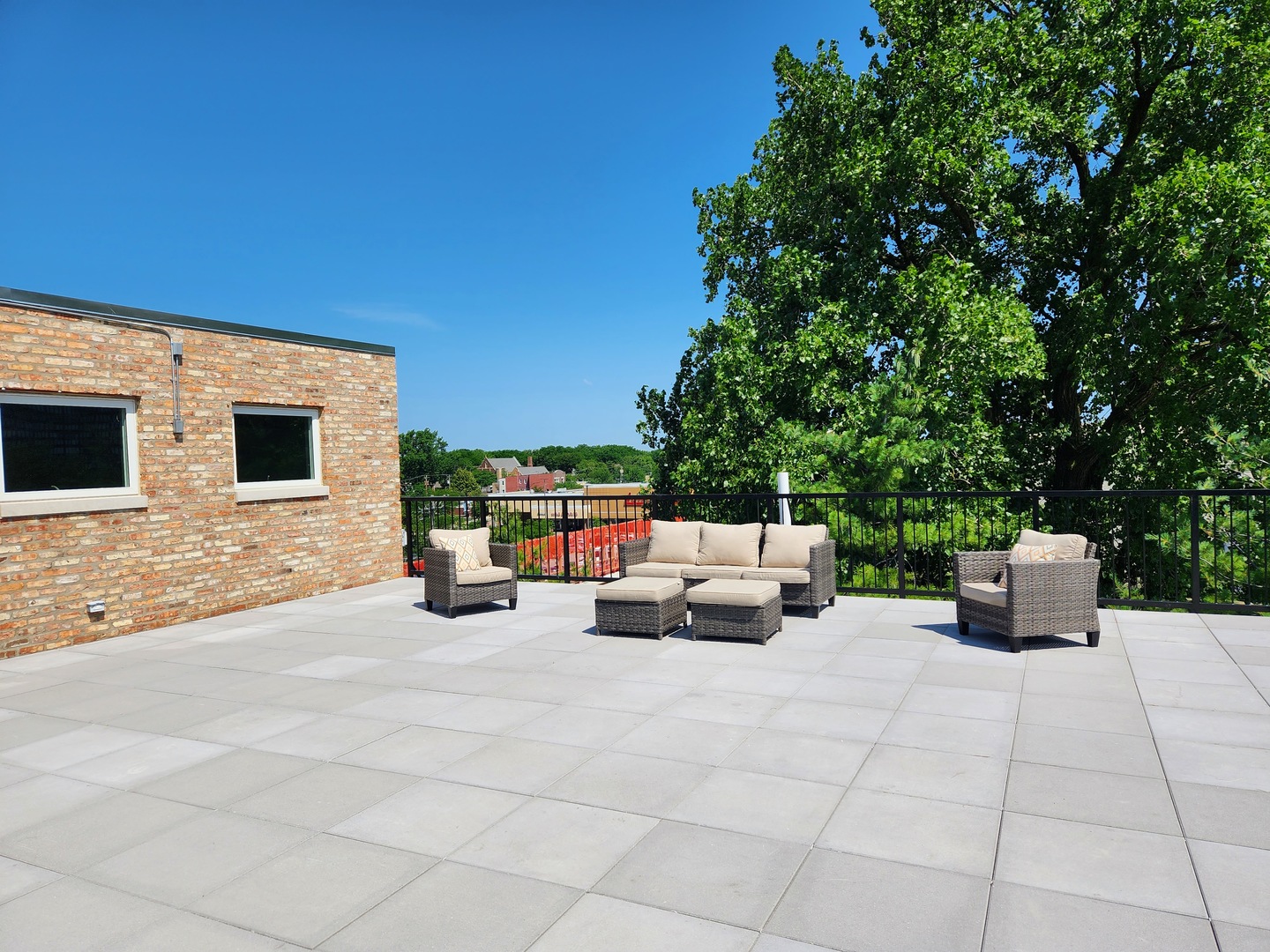 property viewer photo 2