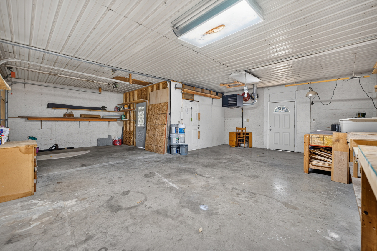 main property photo 49