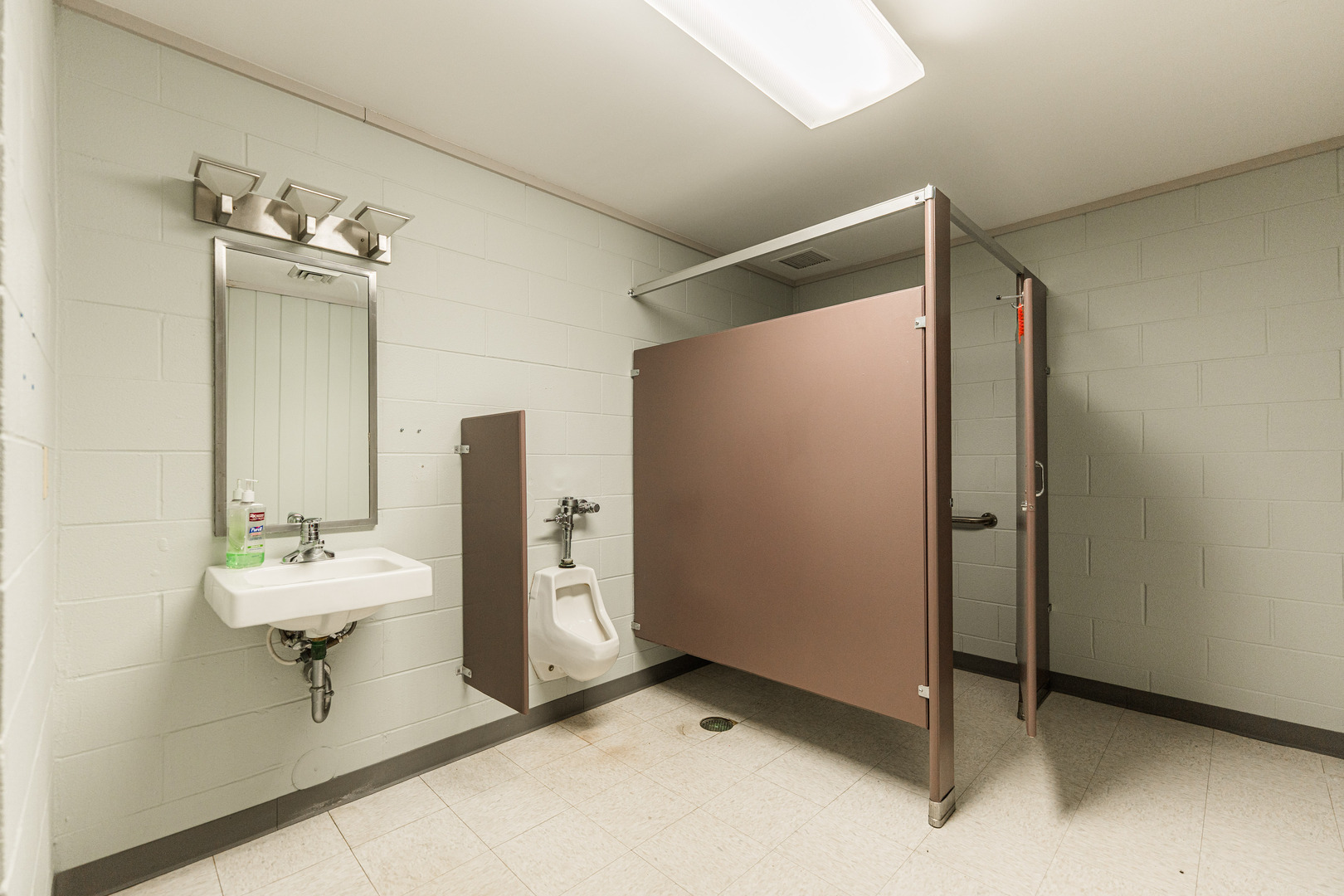 main property photo 25