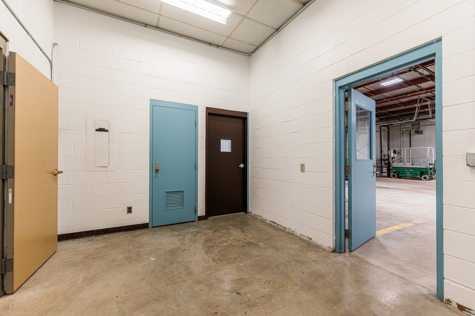 main property photo 30