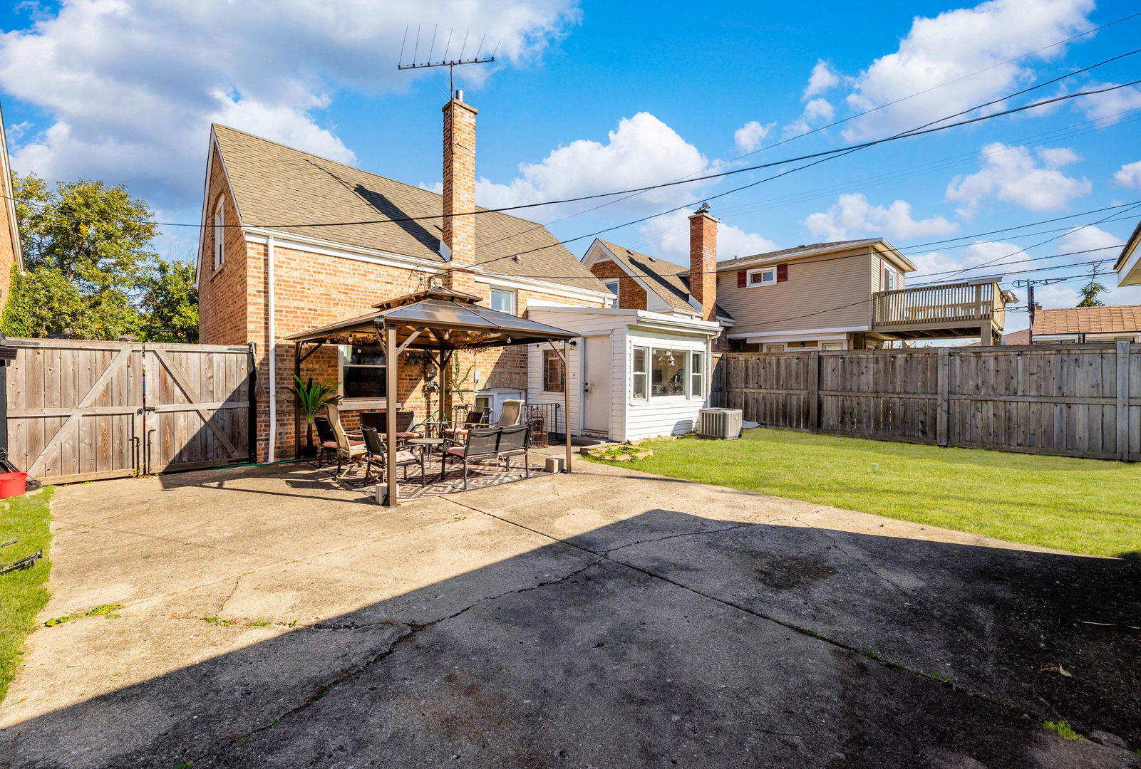 main property photo 23