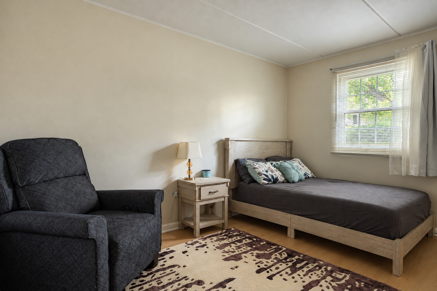 main property photo 20