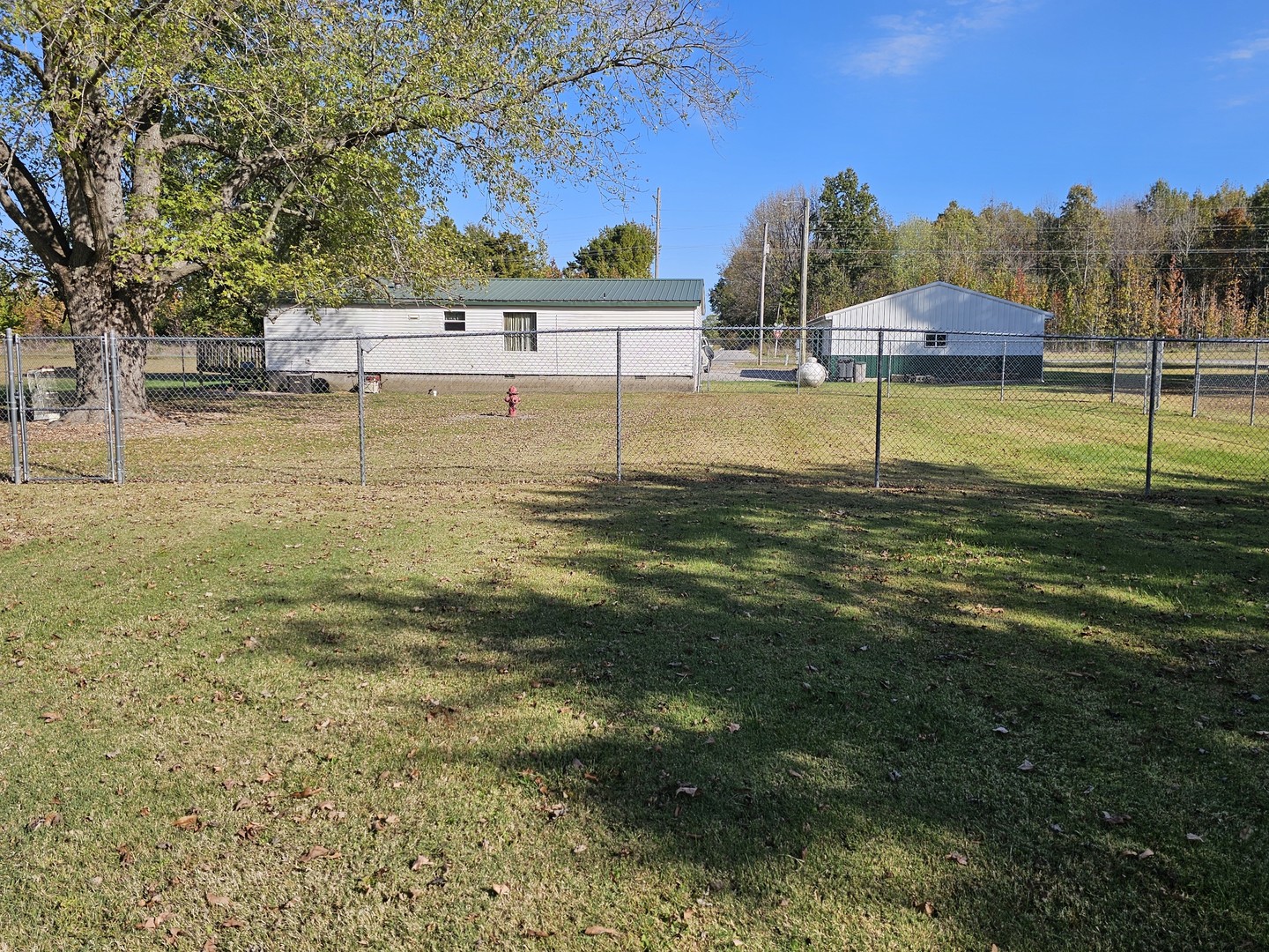 main property photo 9