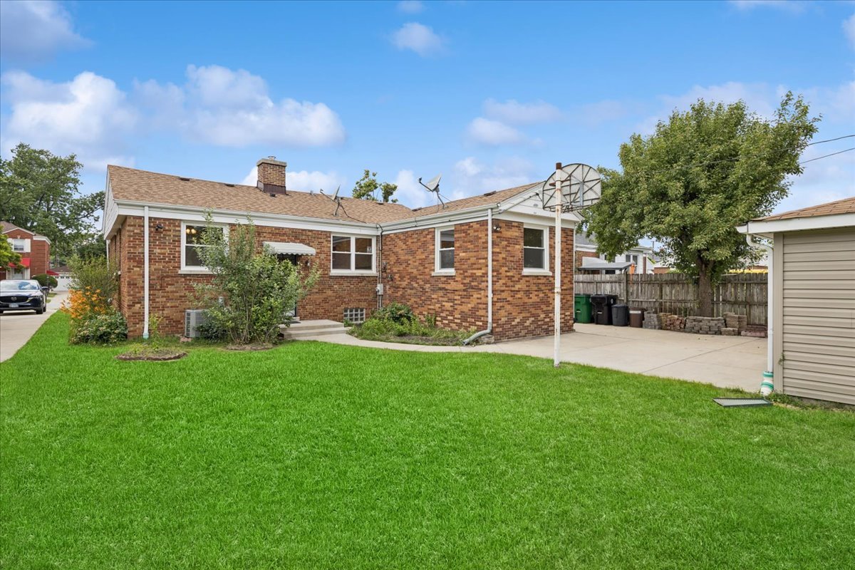 main property photo 18