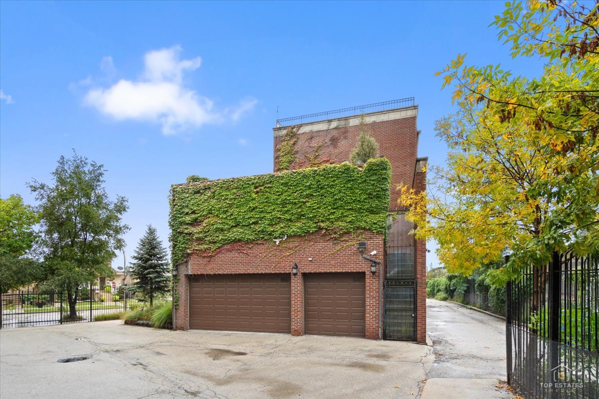 main property photo 49
