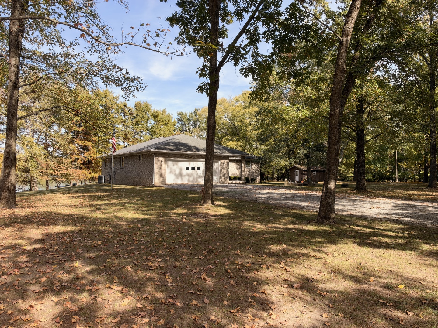 main property photo 23