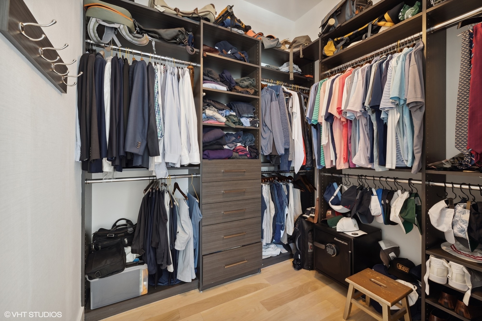 main property photo 23