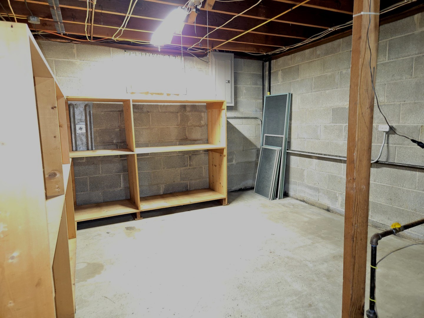 main property photo 37