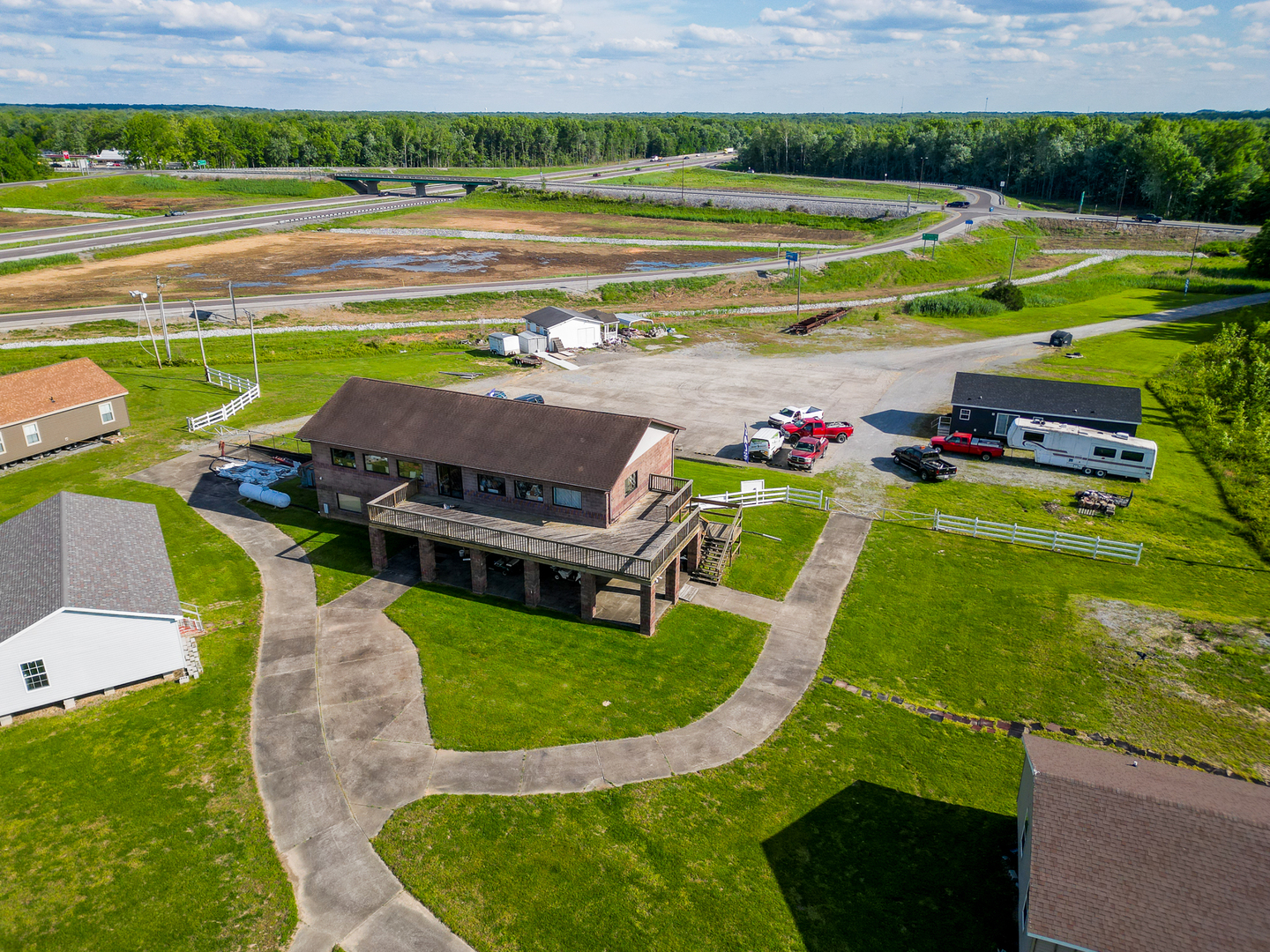 main property photo 11