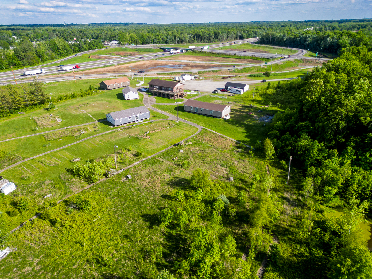 main property photo 16