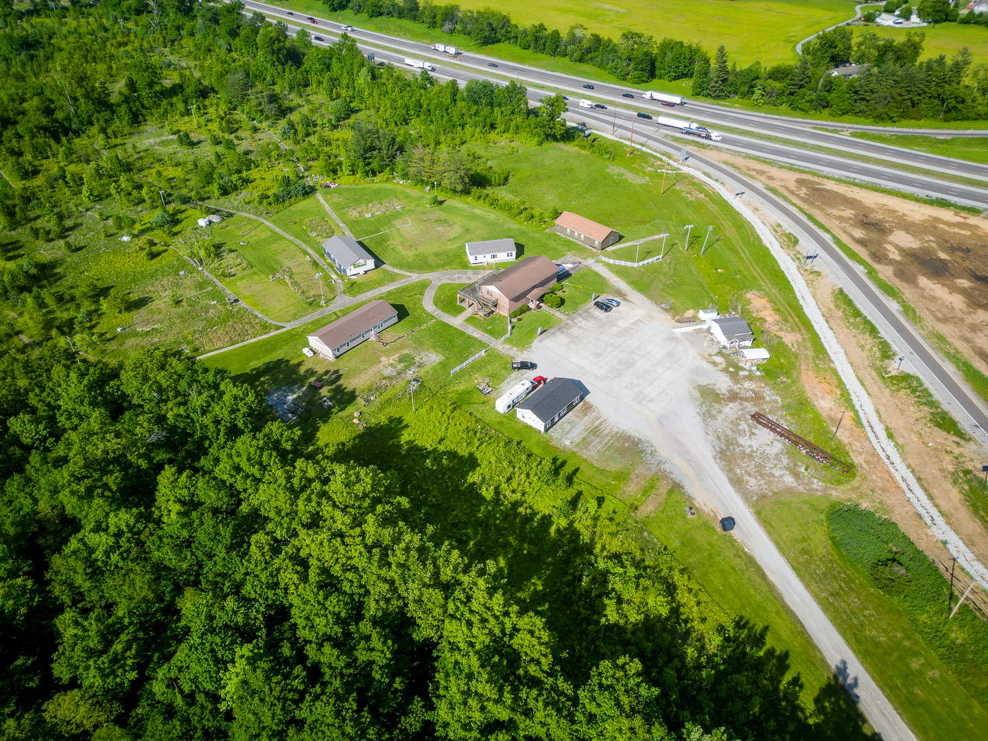main property photo 6