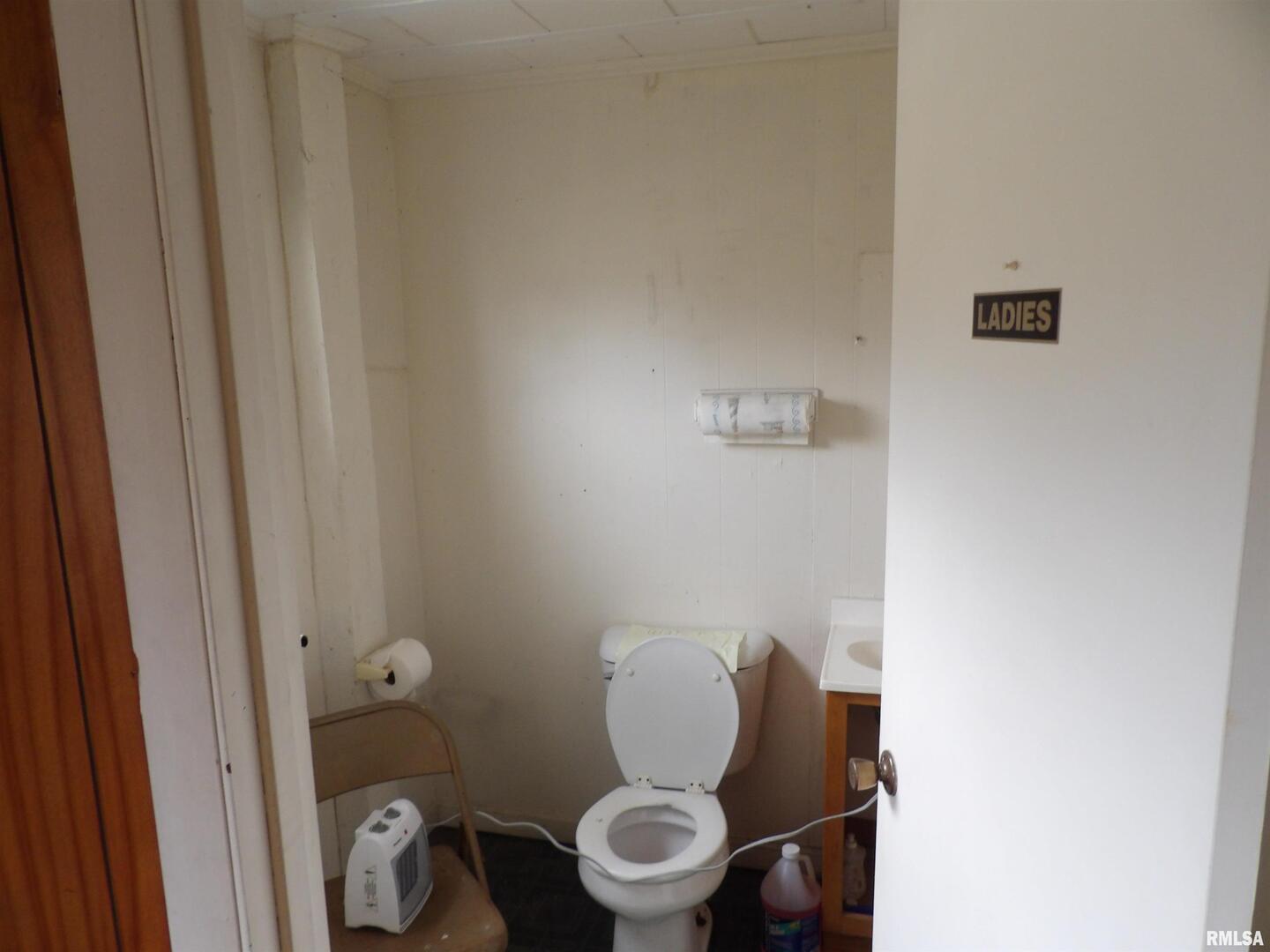 main property photo 59