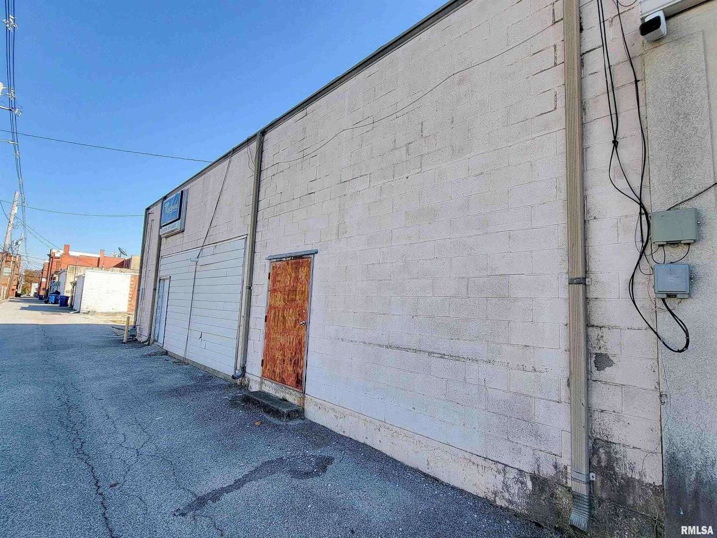 main property photo 12