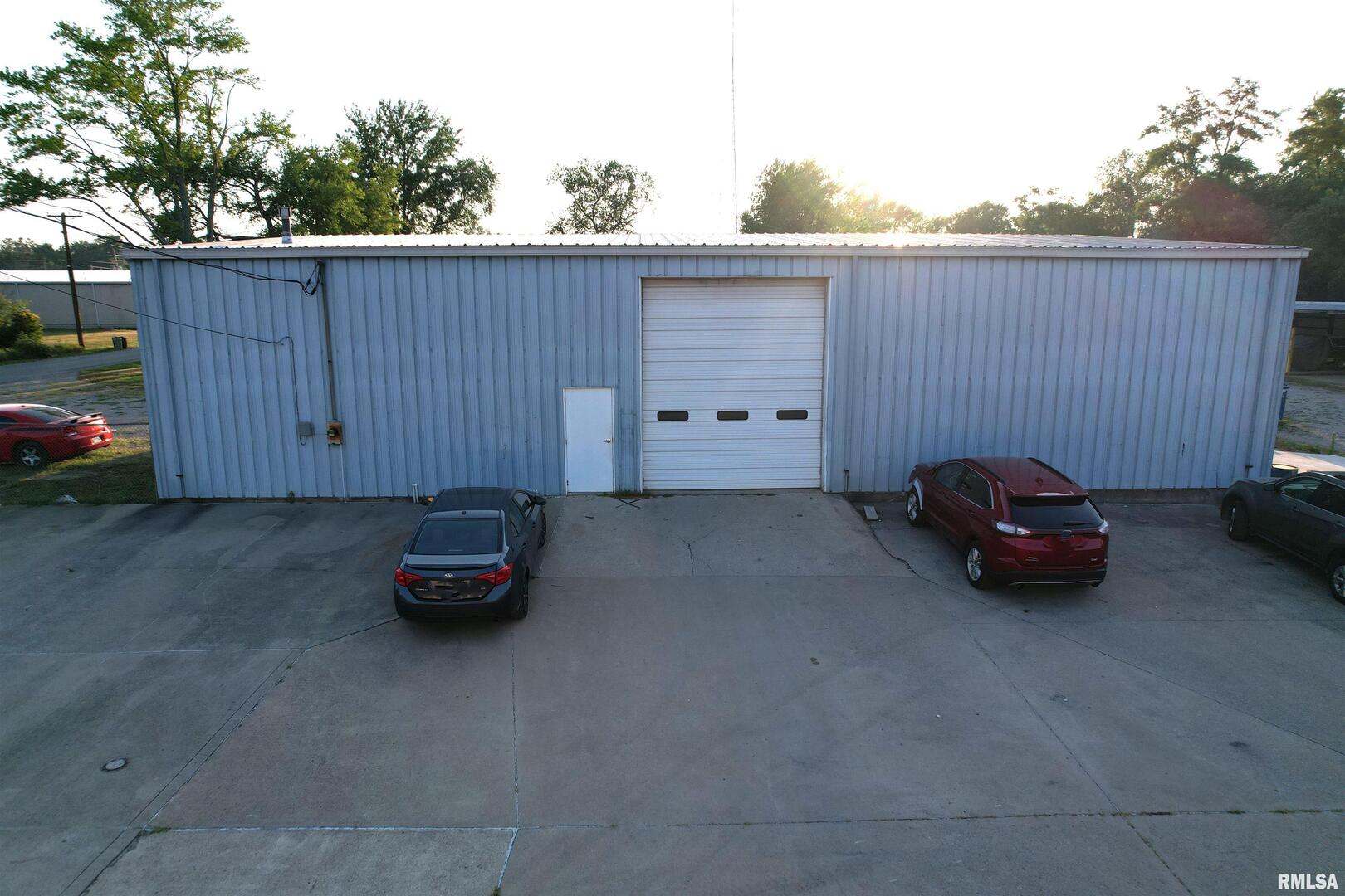main property photo 14
