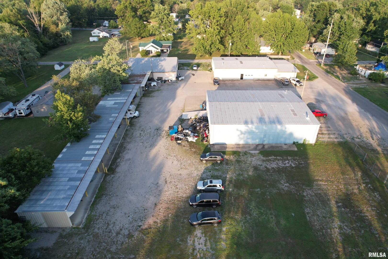 main property photo 17