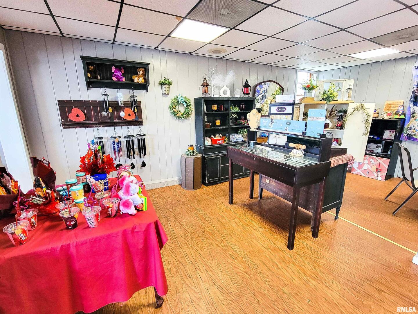 main property photo 8