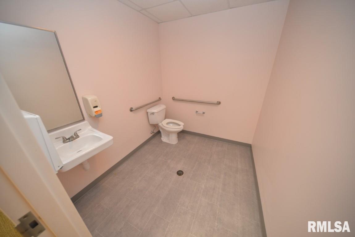 main property photo 10