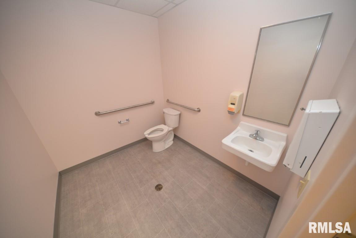 main property photo 9