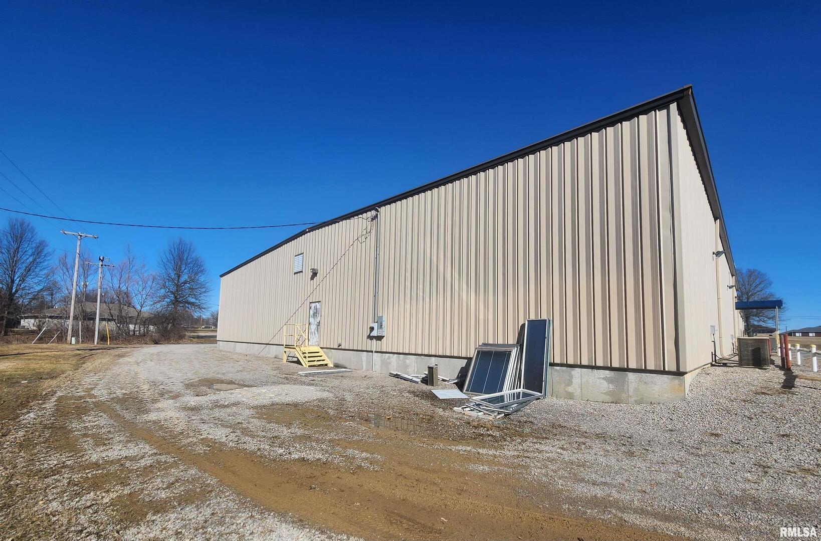 main property photo 17