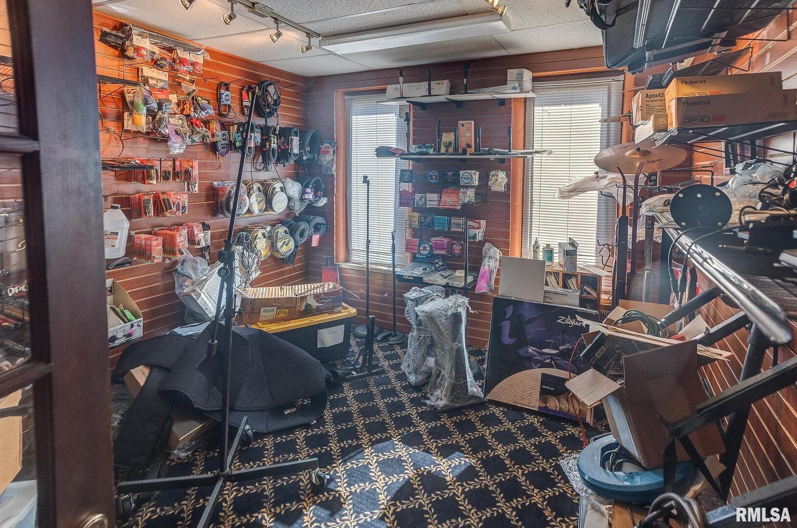 main property photo 12