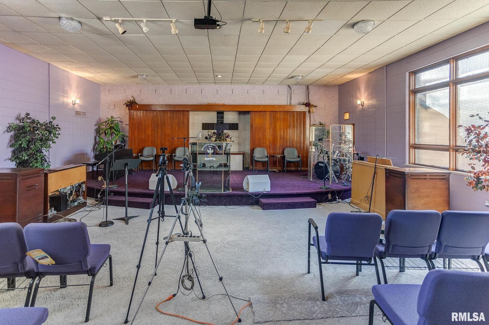main property photo 31