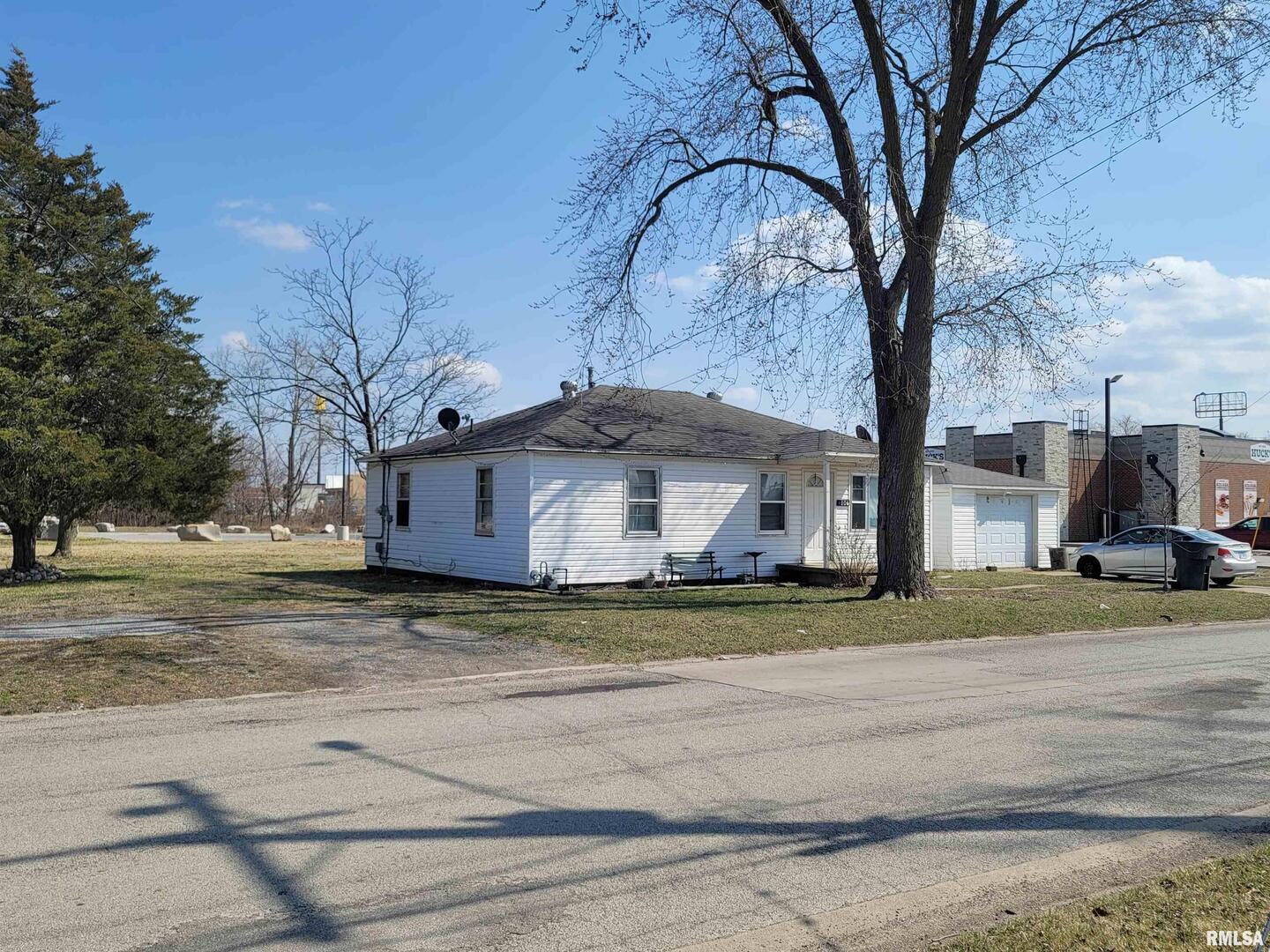 main property photo 10