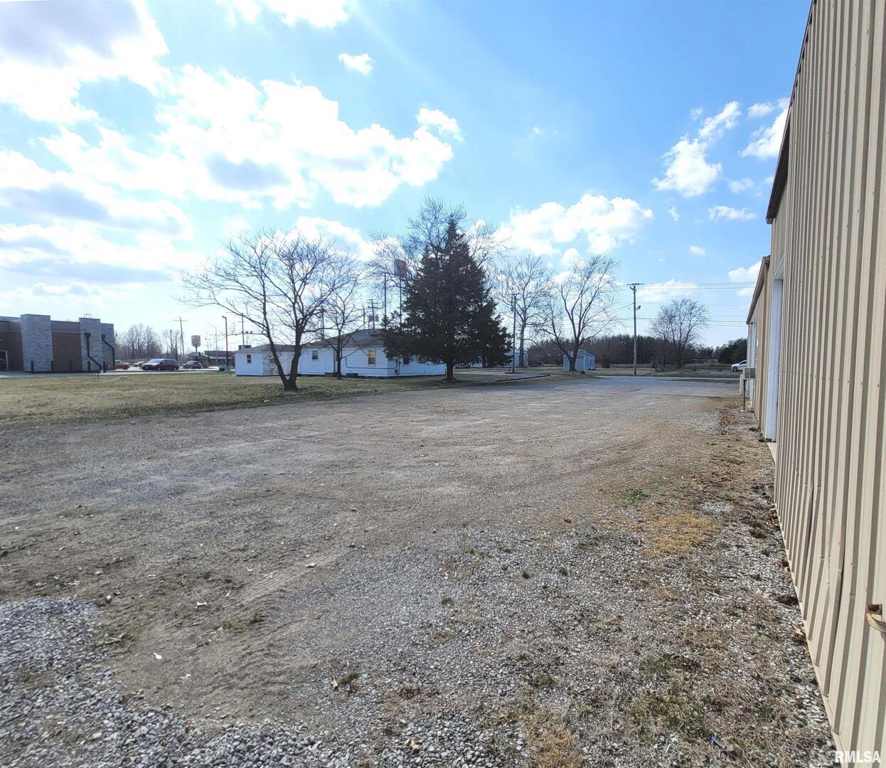 main property photo 9