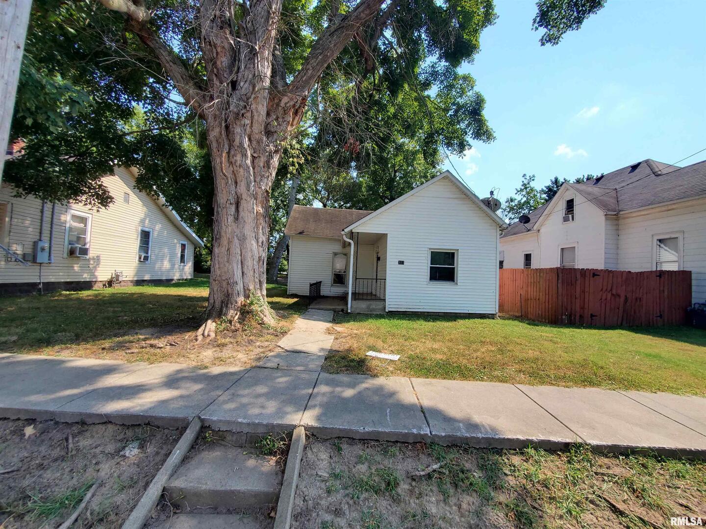 main property photo 9