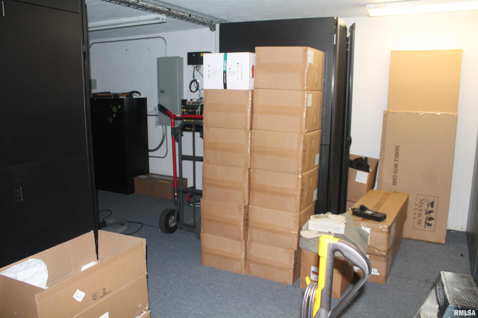 main property photo 14