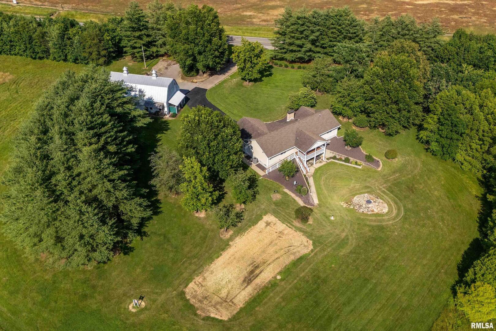 main property photo 19