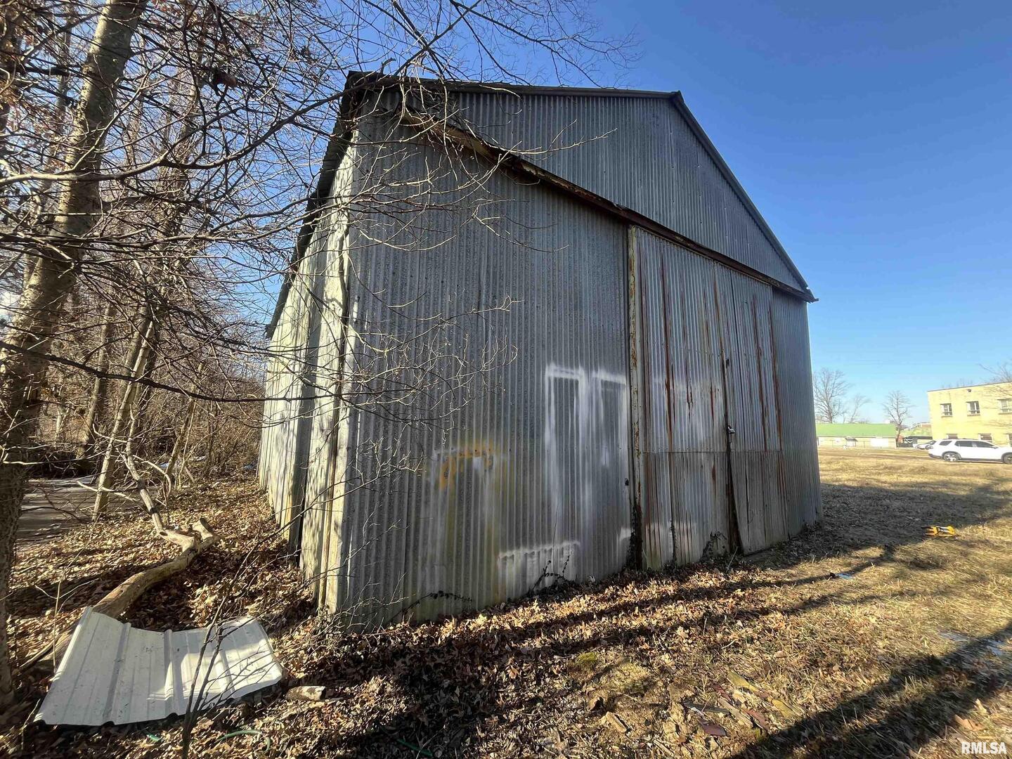 main property photo 3