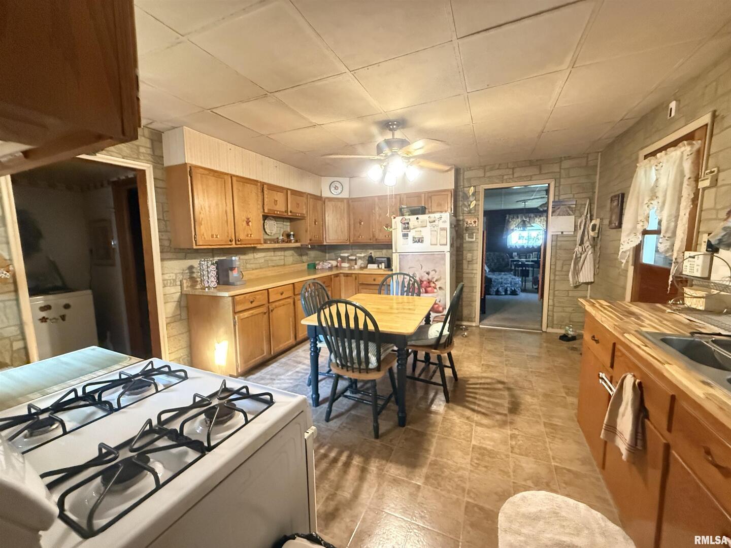 property viewer photo 1