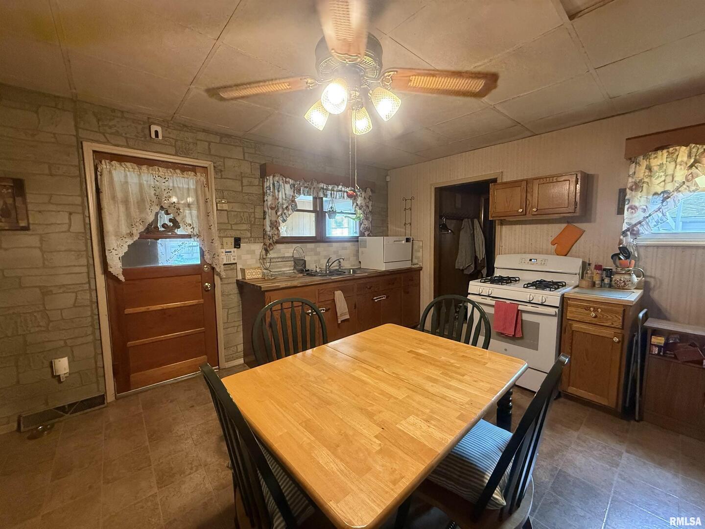 property viewer photo 2