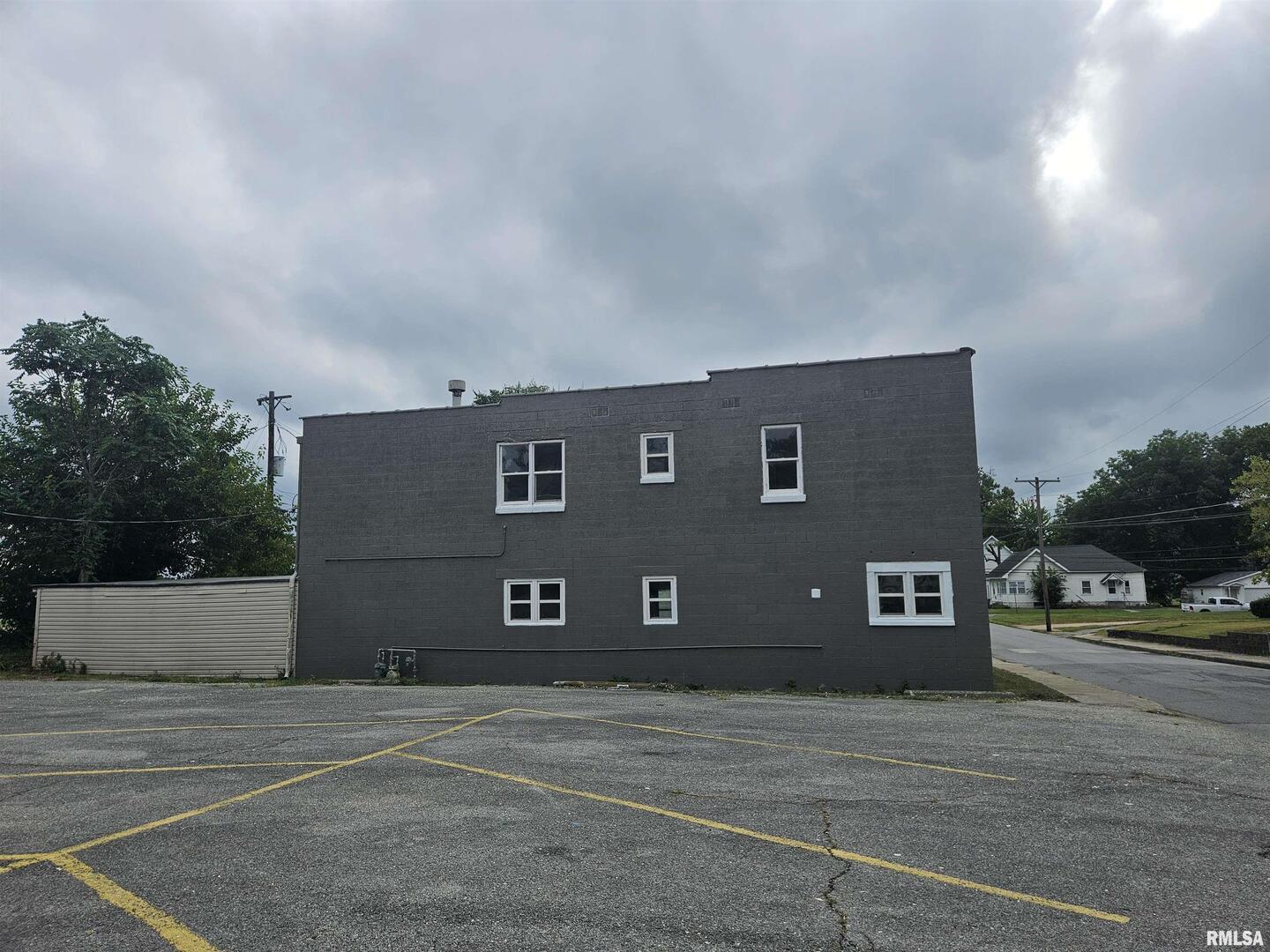 main property photo 28