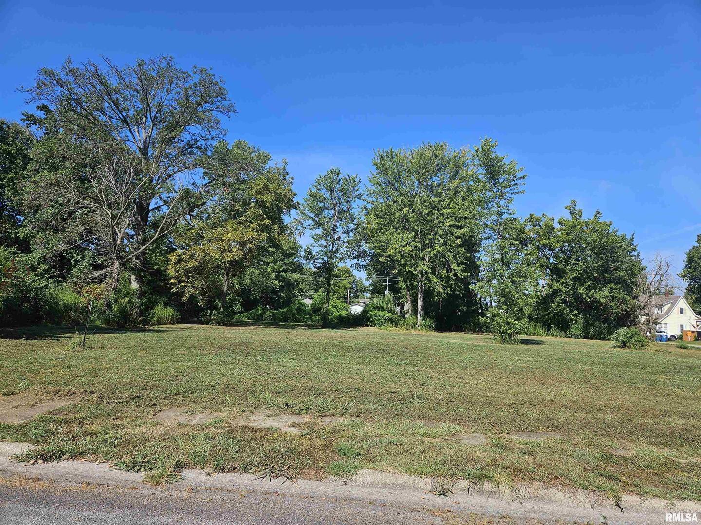 main property photo 14