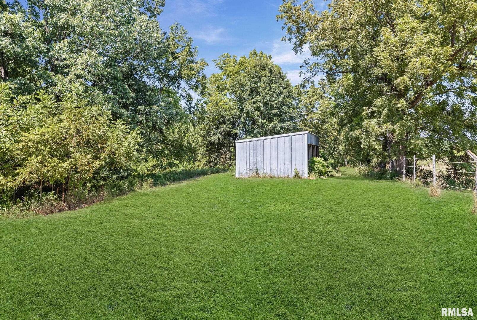main property photo 20