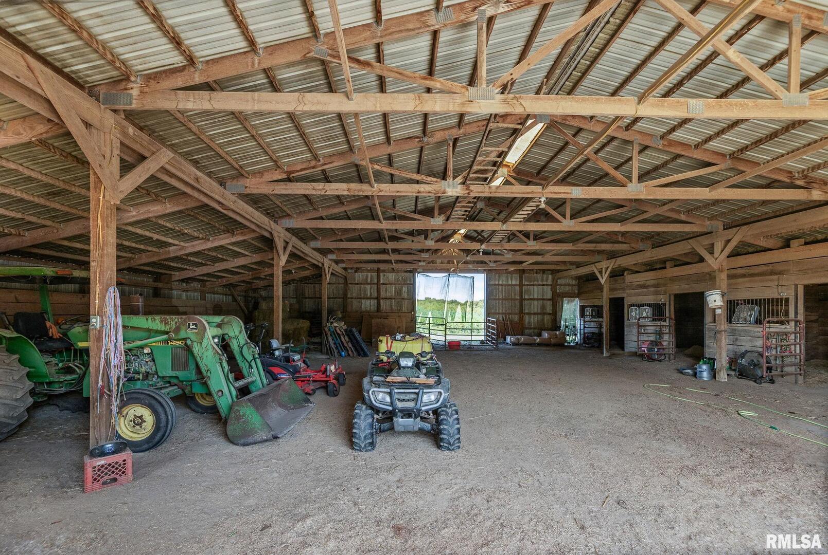 main property photo 30