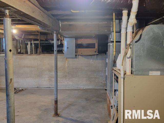 main property photo 17