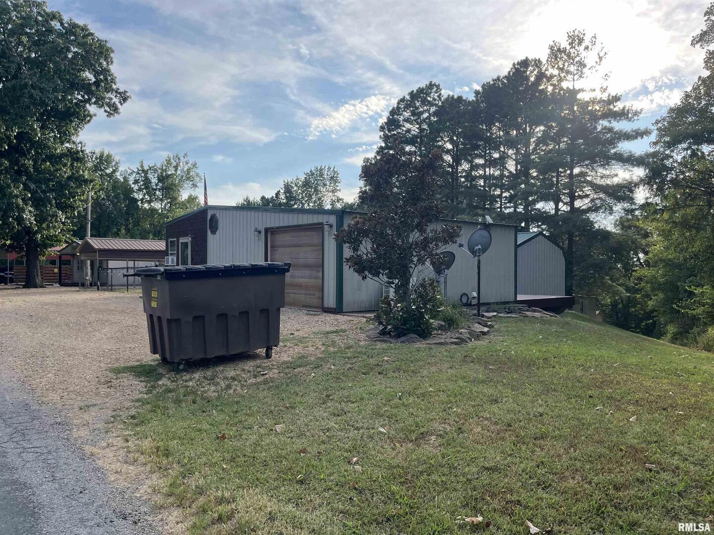 main property photo 20