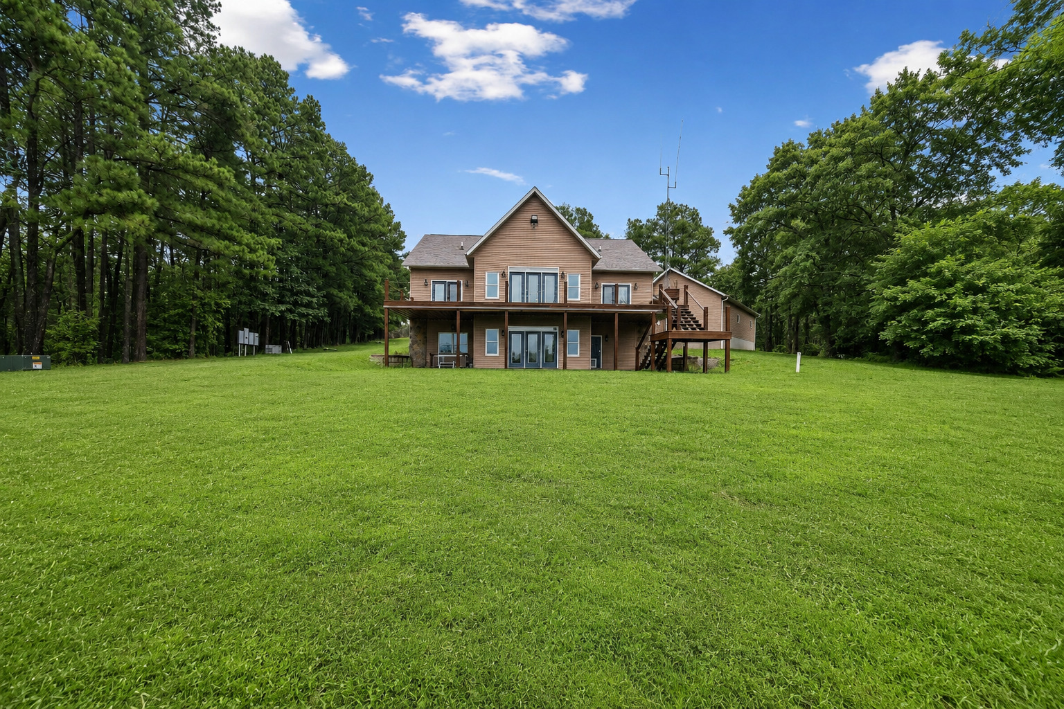 main property photo 4