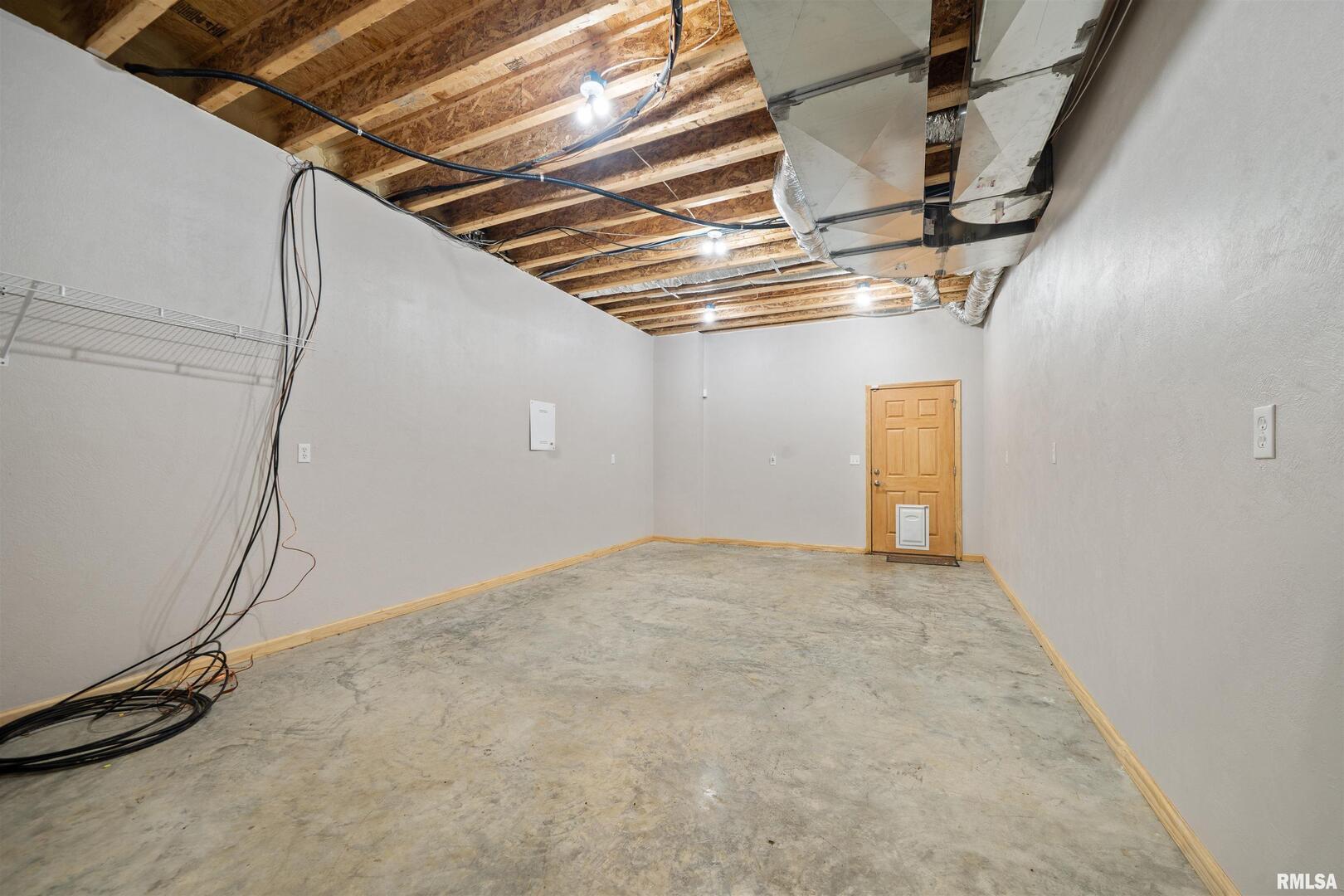 main property photo 67