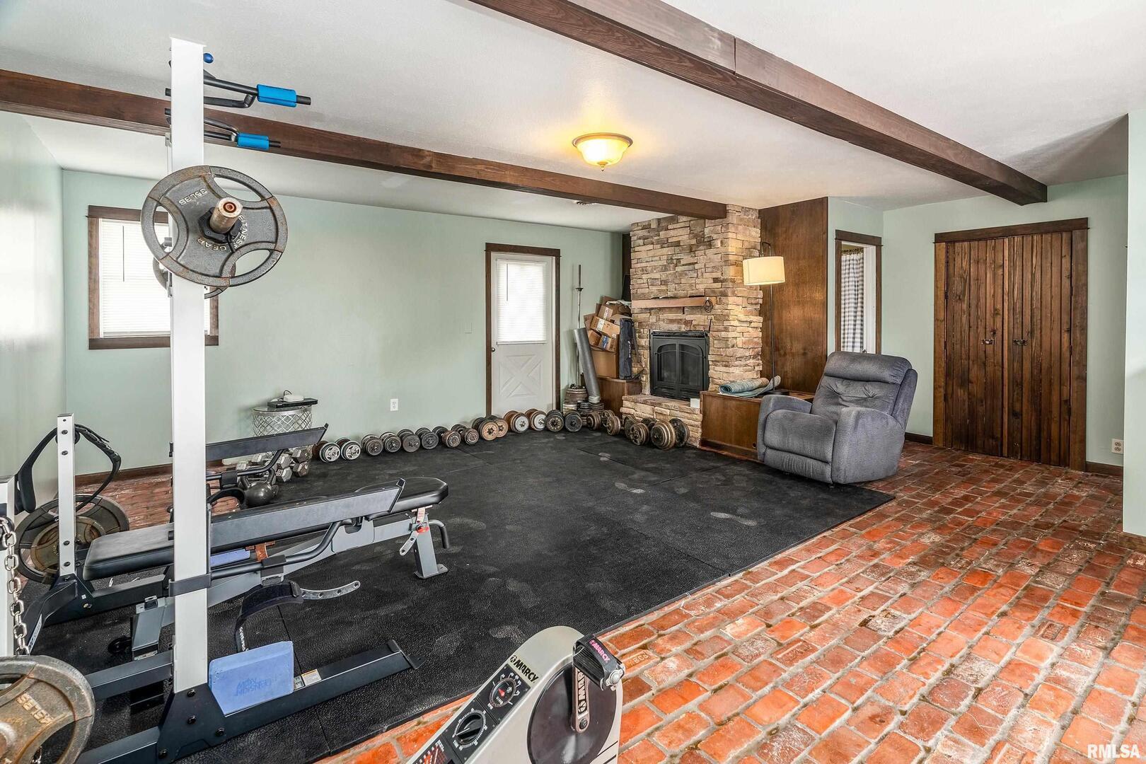 main property photo 33